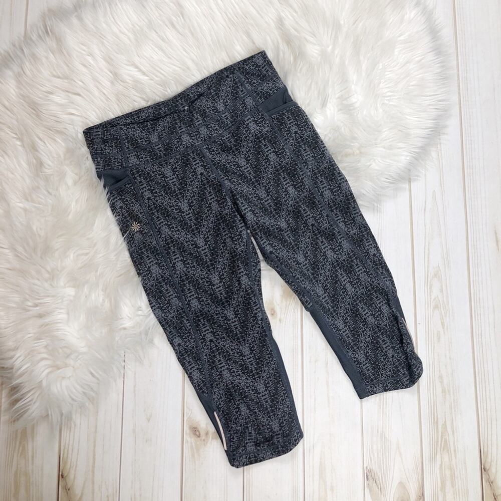 Athleta Women's Black Be Free Dapple Crop Leggings Size Small